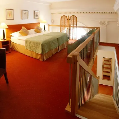 Michelangelo Grand Prag